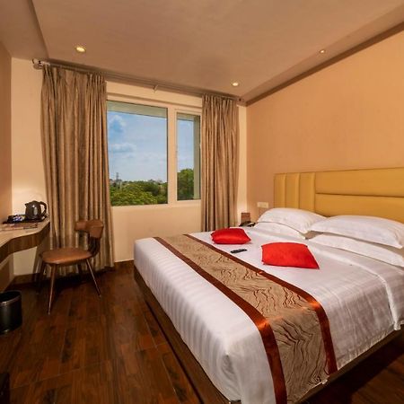 Hotel Cr Grande à Madurai Extérieur photo