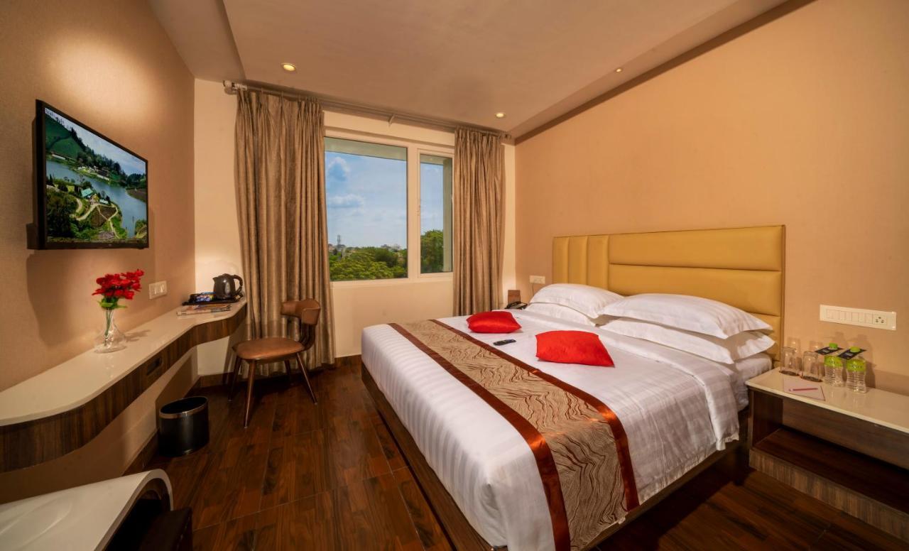 Hotel Cr Grande à Madurai Extérieur photo