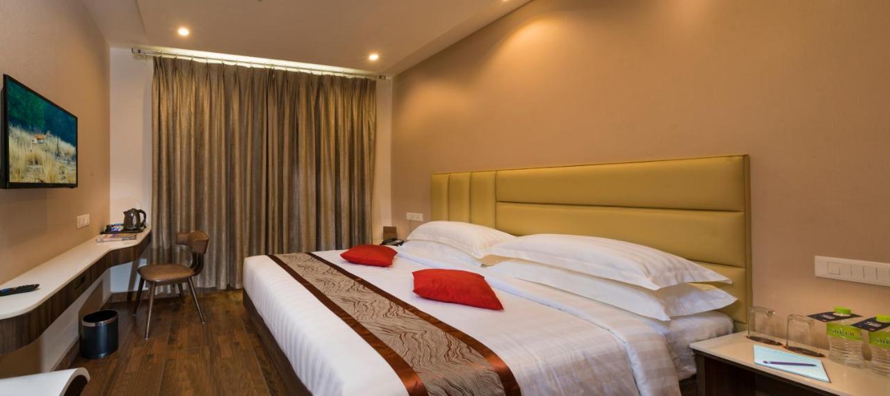 Hotel Cr Grande à Madurai Extérieur photo